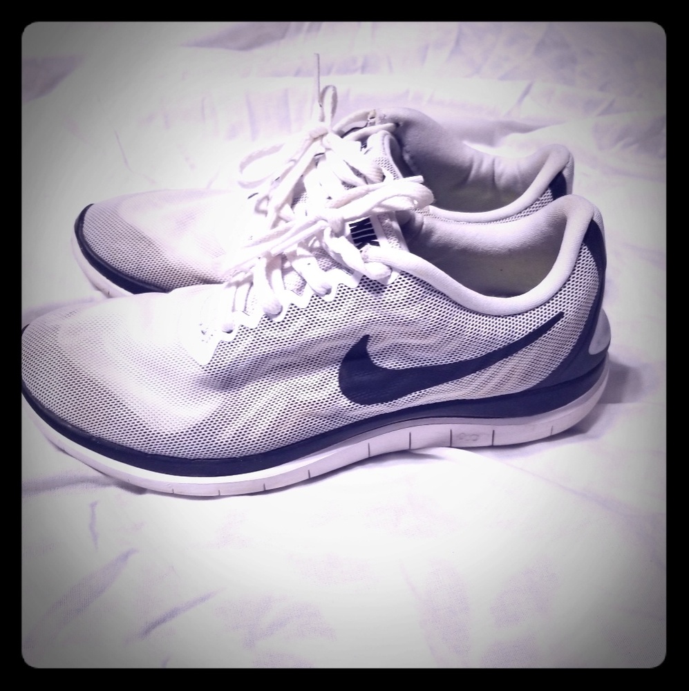 Womens White Nike 4.0